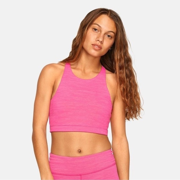 EUC - Outdoor Voices Techsweat Crop - size Medium - Pink - Picture 1 of 5